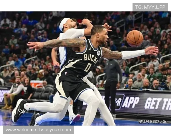 雄鹿关键抢断，直接反击得手